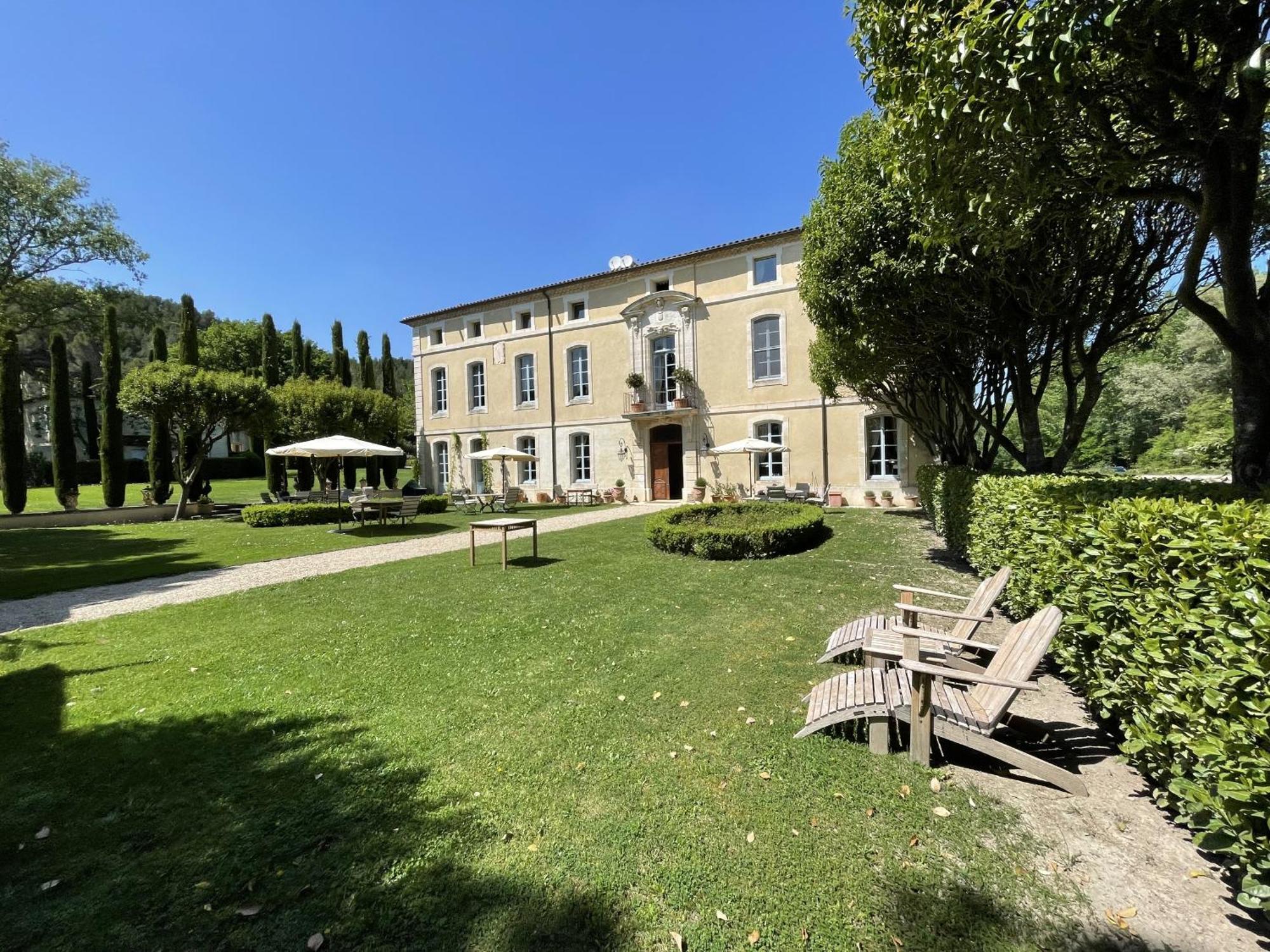 Chateau Talaud Loriol-du-Comtat ภายนอก รูปภาพ