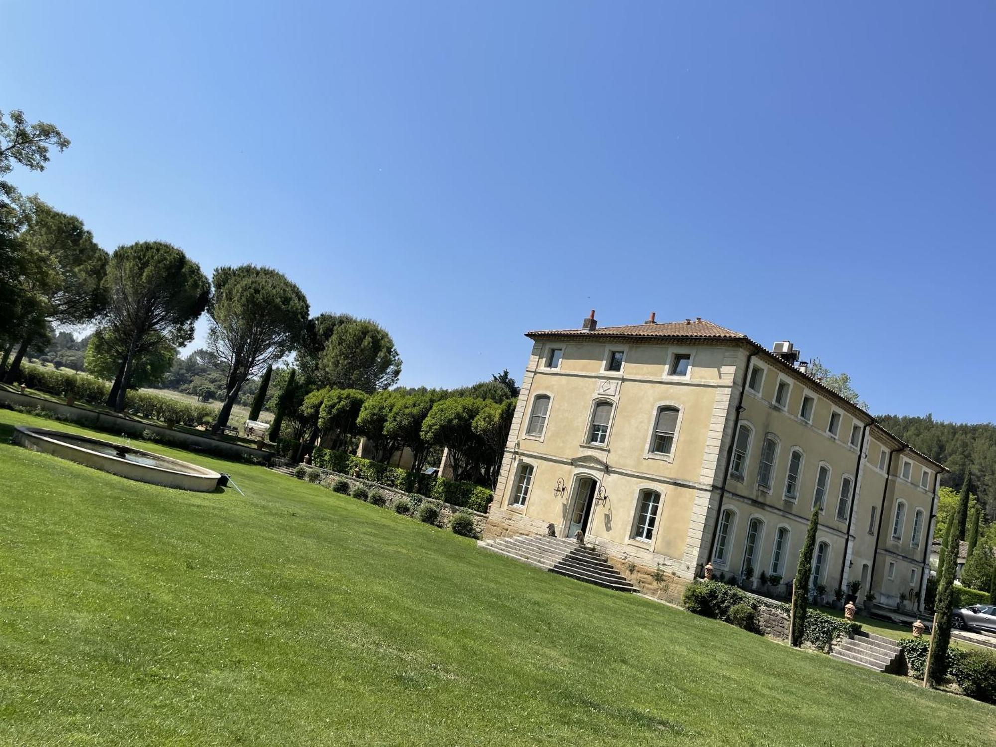 Chateau Talaud Loriol-du-Comtat ภายนอก รูปภาพ