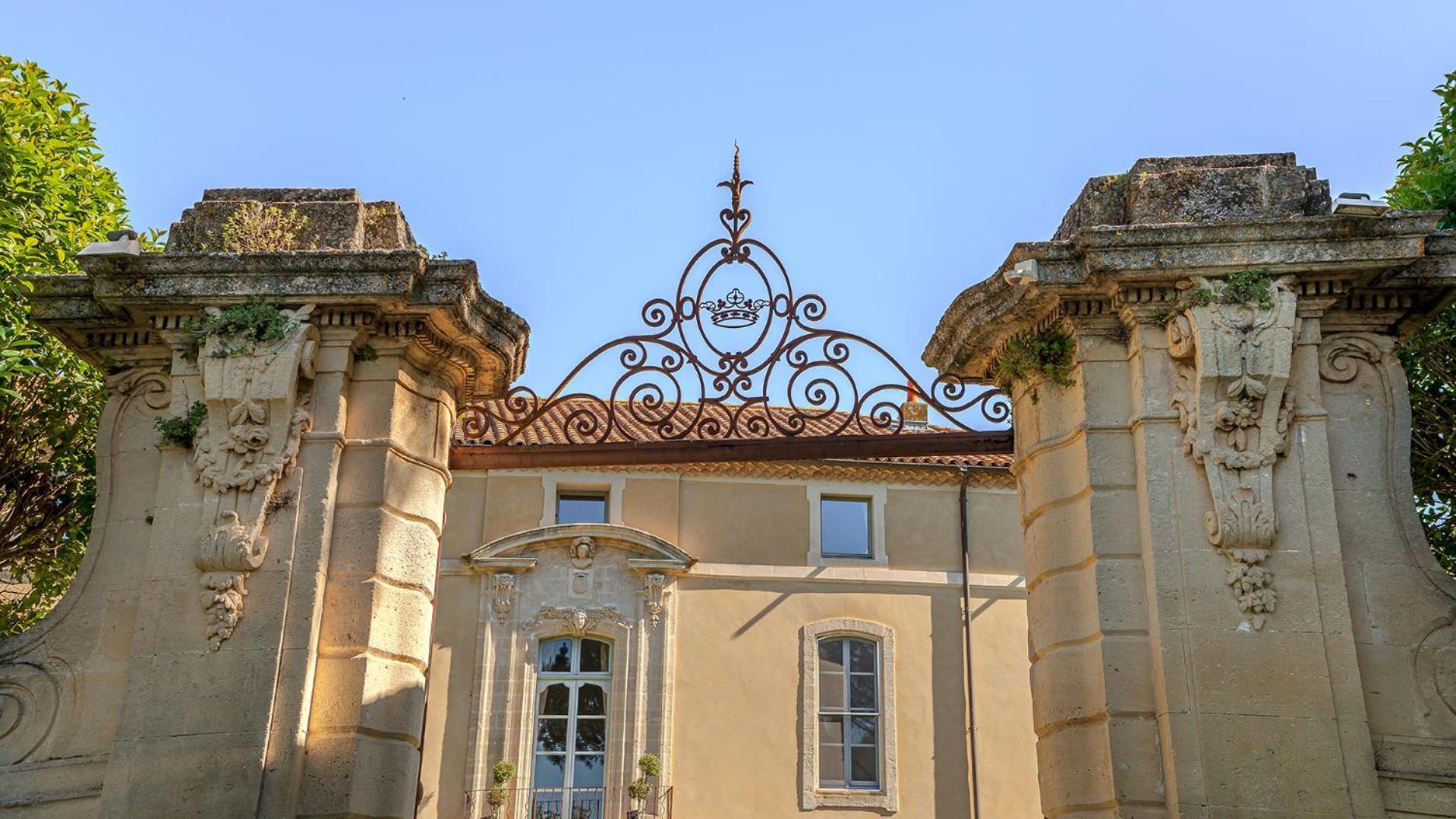 Chateau Talaud Loriol-du-Comtat ภายนอก รูปภาพ